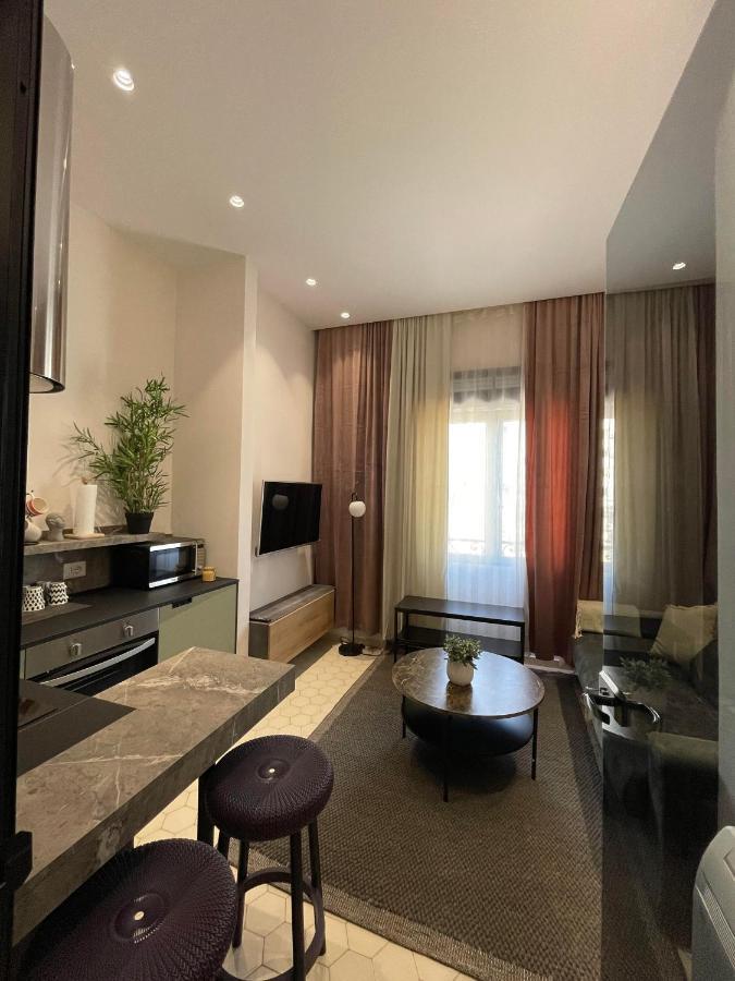 Urban Stay Tirana Deluxe Exteriör bild
