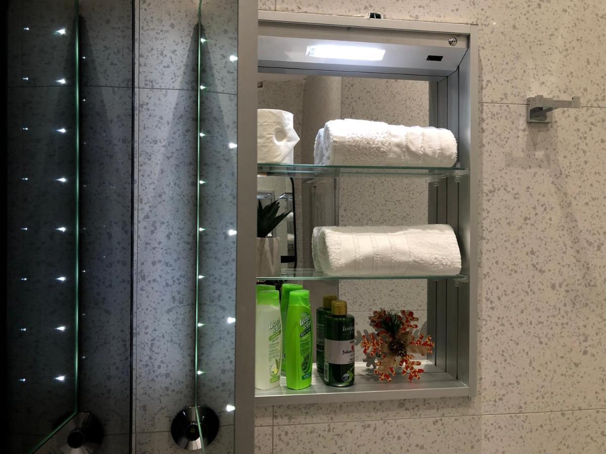 Urban Stay Tirana Deluxe Exteriör bild