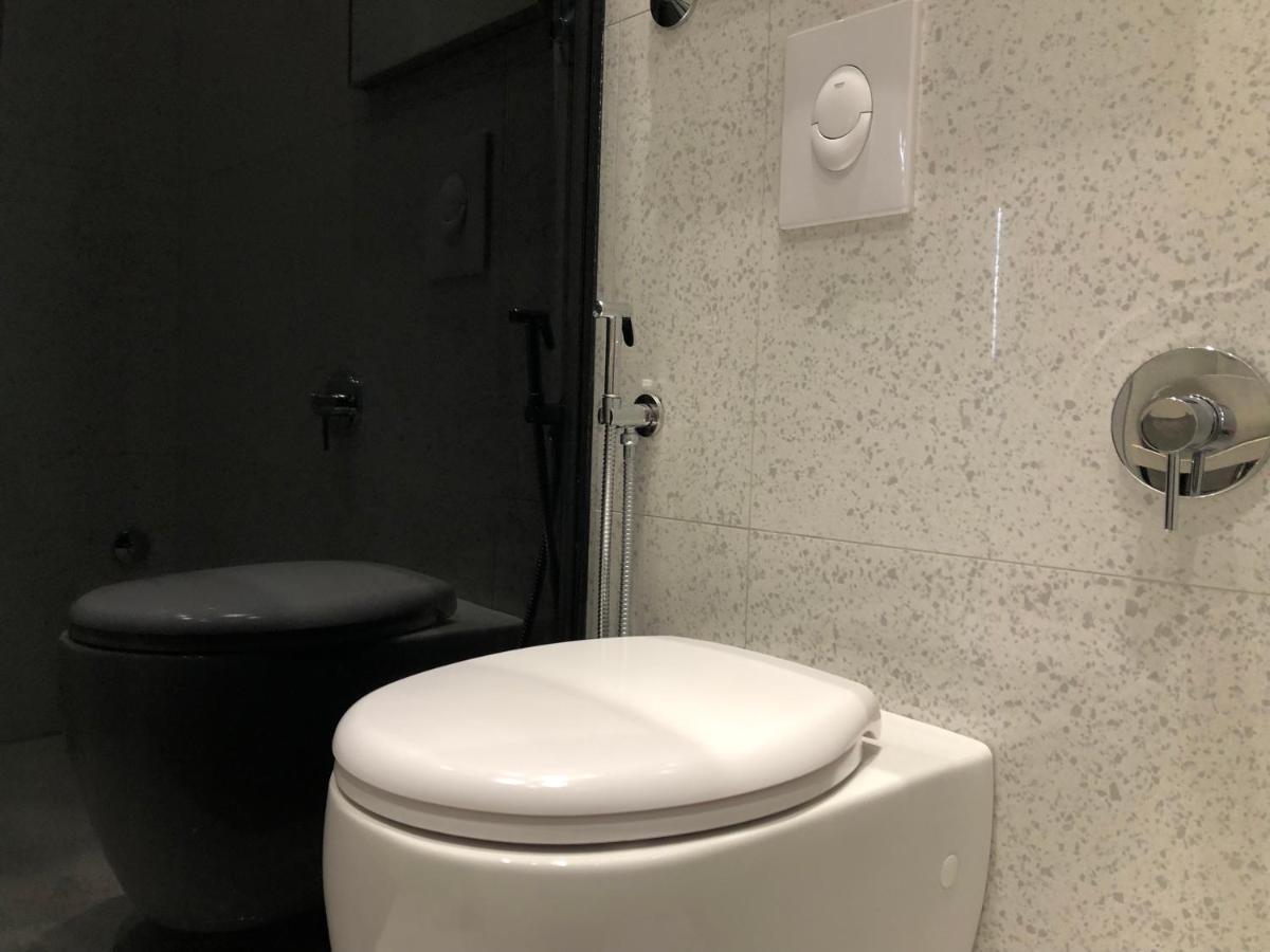 Urban Stay Tirana Deluxe Exteriör bild