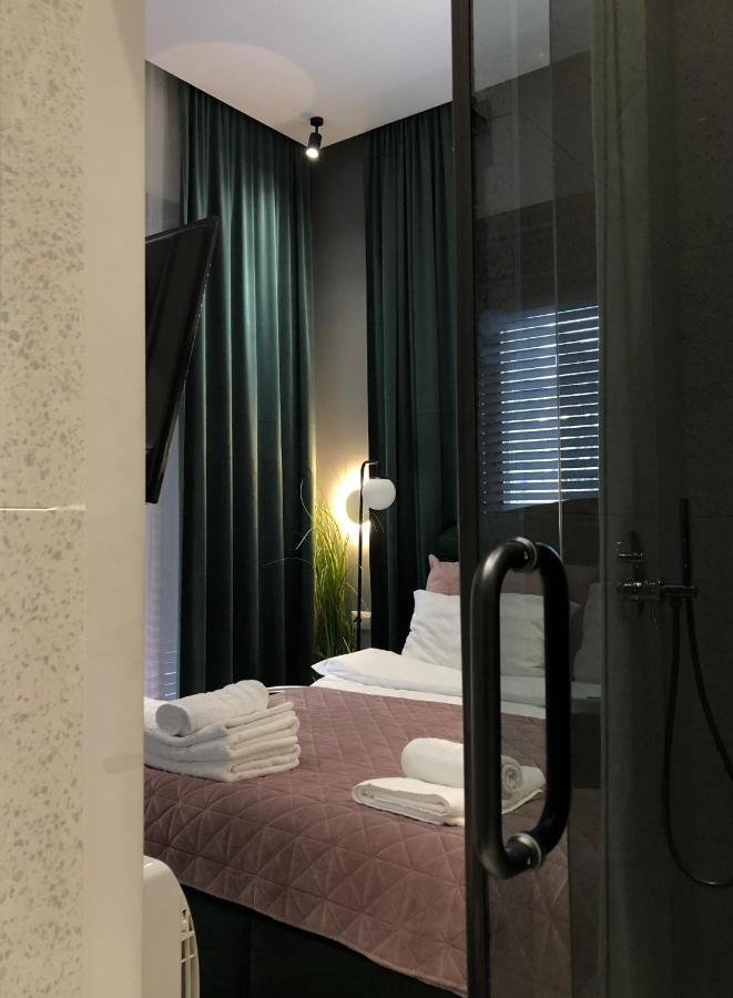 Urban Stay Tirana Deluxe Exteriör bild