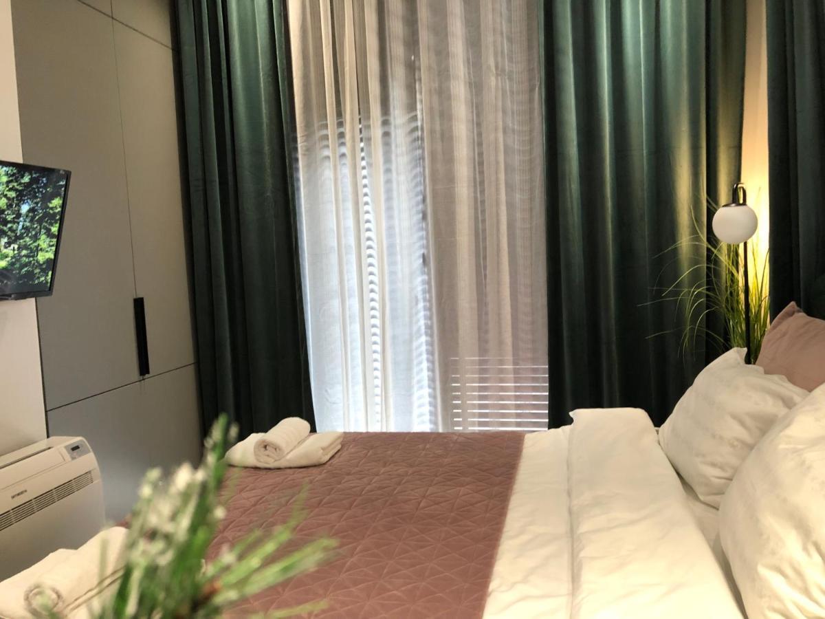 Urban Stay Tirana Deluxe Exteriör bild