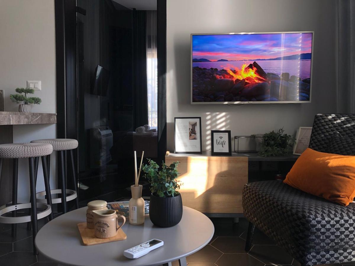 Urban Stay Tirana Deluxe Exteriör bild