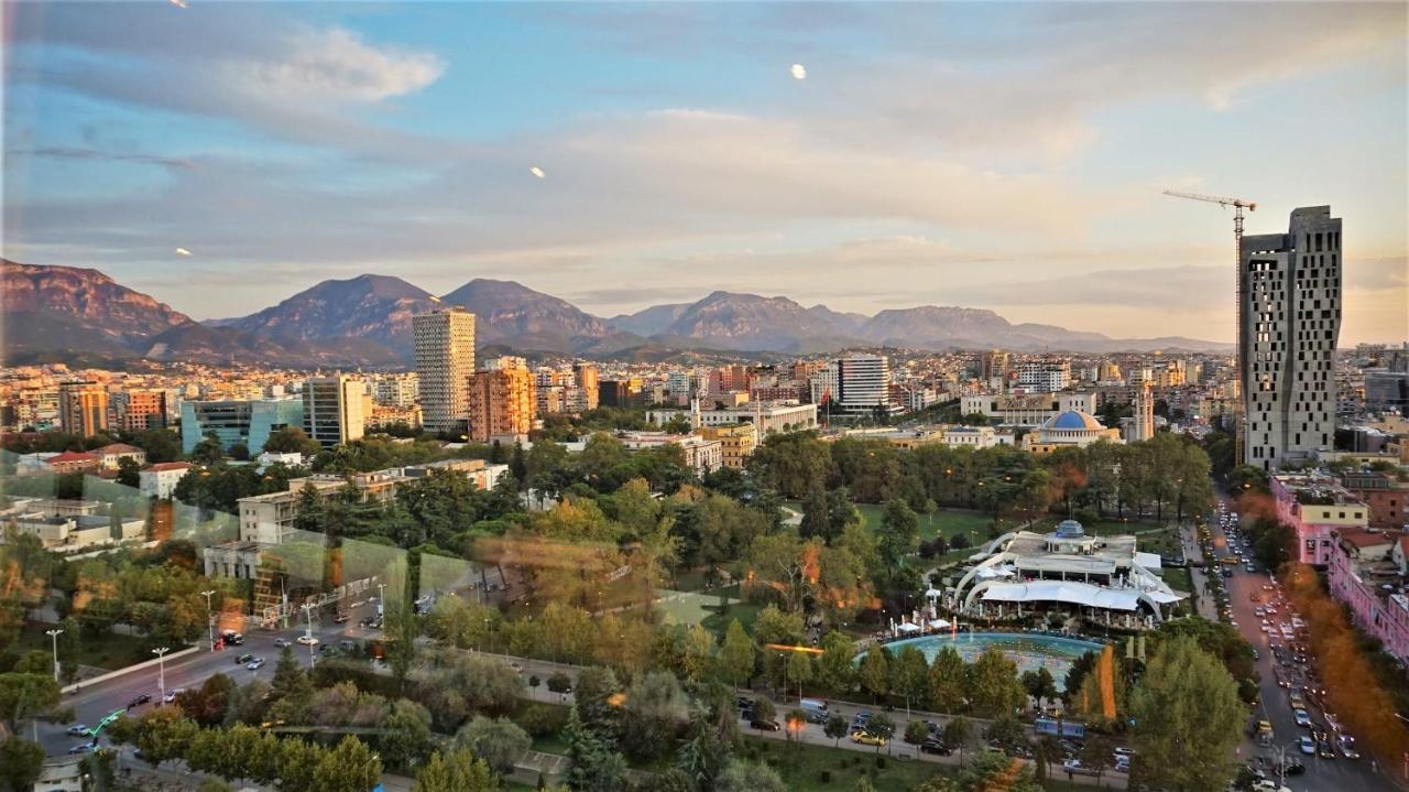 Urban Stay Tirana Deluxe Exteriör bild