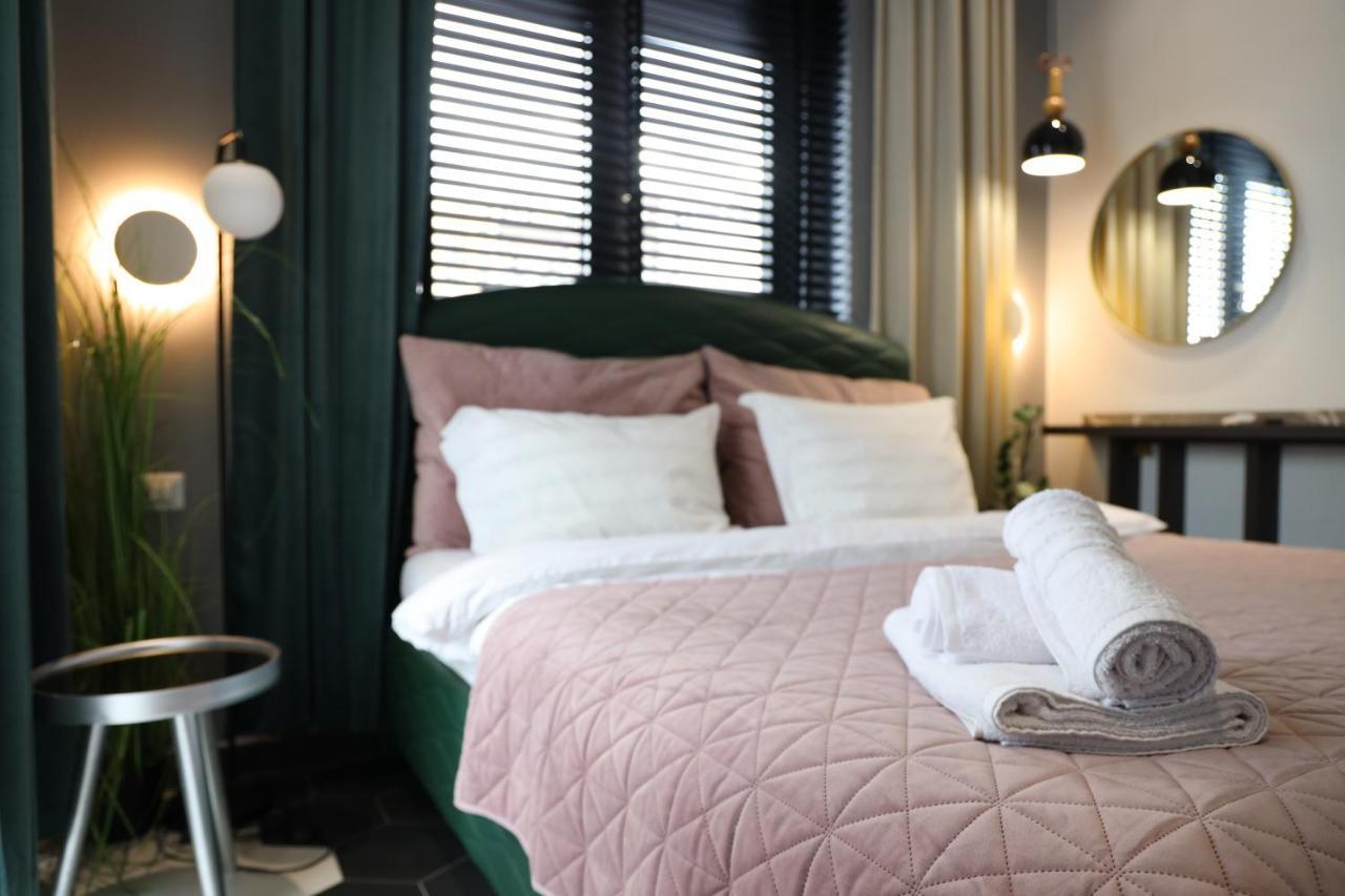 Urban Stay Tirana Deluxe Exteriör bild