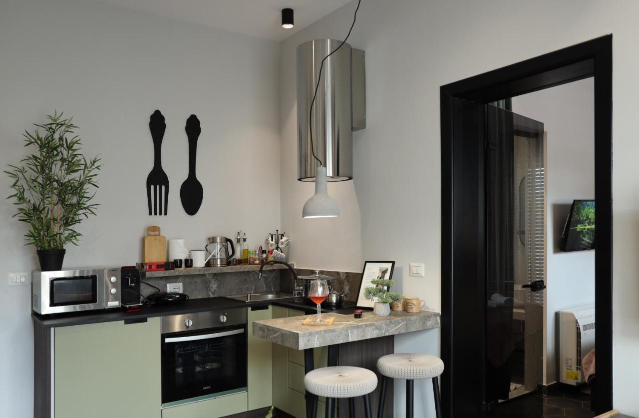 Urban Stay Tirana Deluxe Exteriör bild