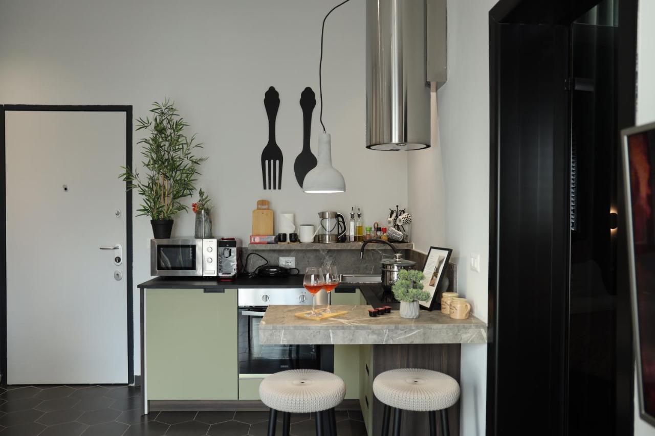 Urban Stay Tirana Deluxe Exteriör bild